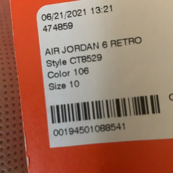 AIR JORDAN RETRO 6 “Carmine” - Picture 6 of 7